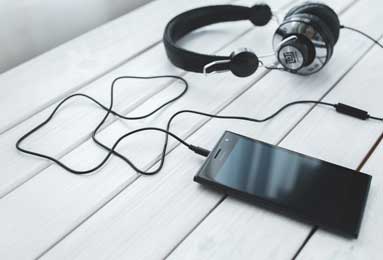 乐鱼-北海道降大雪 球队训练之前先铲雪热身